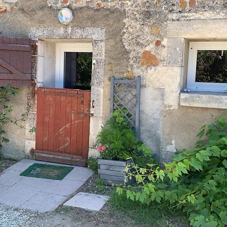 Petit Gite A La Ferme Des Buttons Rosnay  外观 照片