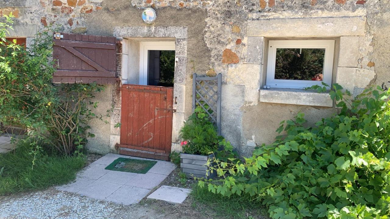 Petit Gite A La Ferme Des Buttons Rosnay  外观 照片